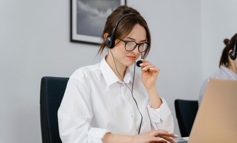 business service hotline number